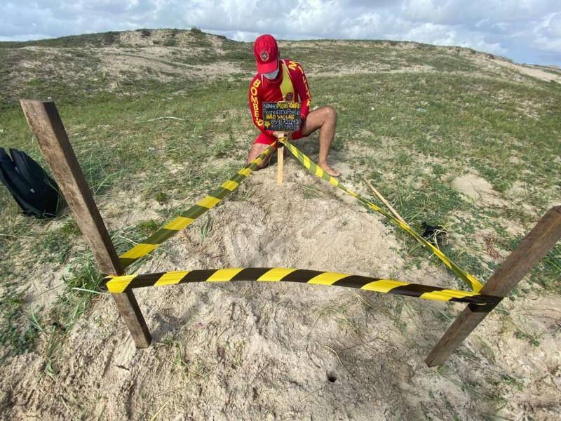 CBMCE atua no monitoramento de locais de desova de tartarugas no Ceará