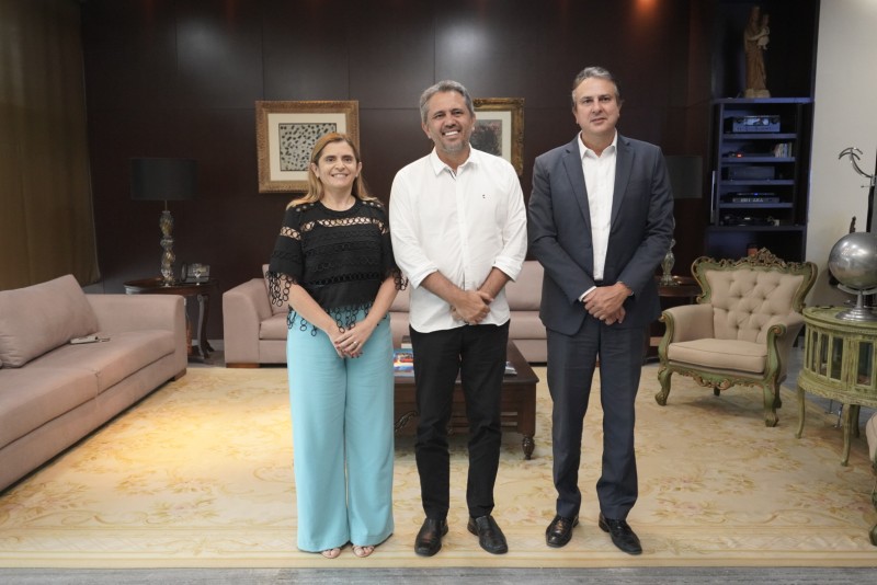 Governador se reúne com ministro da Educação e trata sobre ampliação do tempo integral e retomada de obras