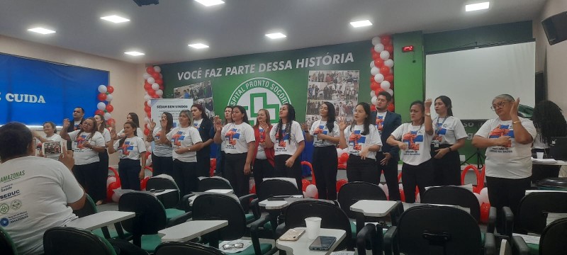 Hospitais capacitam novos profissionais de Libras para atendimento