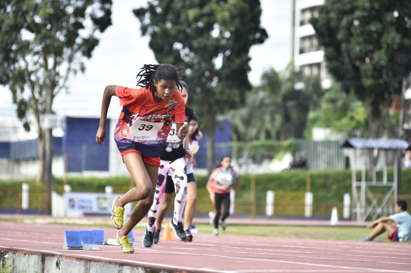 Vila Olímpica é sede do Campeonato Amazonense Caixa de Atletismo Sub-20