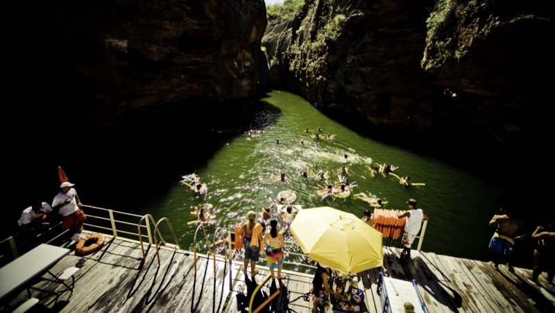 Gasto de estrangeiros no Brasil cresce em janeiro e supera pré-pandemia