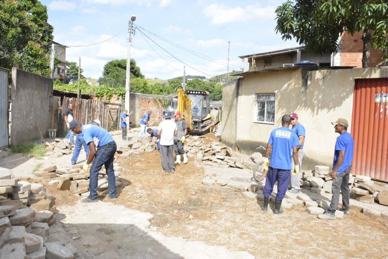PREFEITURA DE GUAÇUÍ INICIA OBRAS DE DRENAGEM PLUVIAL NO BAIRRO GUMERCINDO DA SILVA GLÓRIA