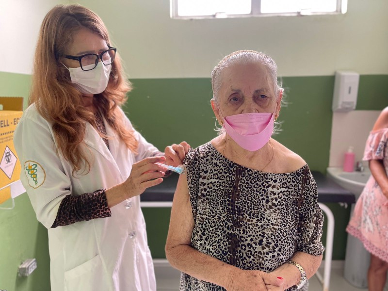 Secretaria Municipal de Saúde começou a aplicação da vacina bivalente contra a Covid-19. Veja quem pode tomar