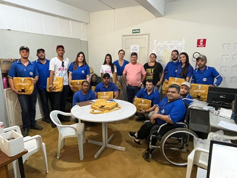 AGENTES DE COMBATE A ENDEMIAS DE GUAÇUÍ RECEBEM NOVOS EQUIPAMENTOS PARA ATUAR NO COMBATE A DENGUE