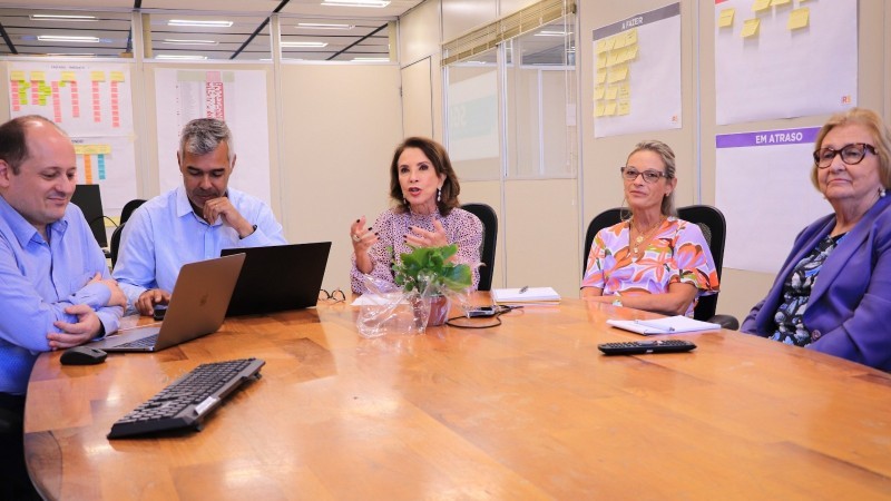 Coordenadorias regionais de Obras e de Educação recebem orientações sobre o Agiliza
