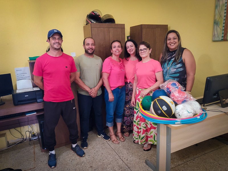 Escolas do município recebem kit de educação física