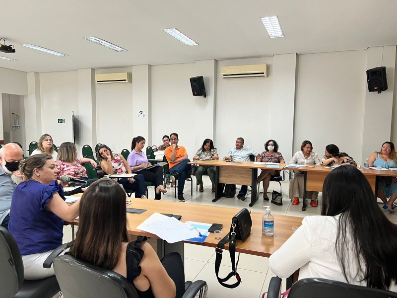 Saúde capacita profissionais para implementar diretrizes do SUS no estado