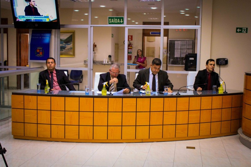 Vereadores aprovam revisão geral anual do Poder Legislativo