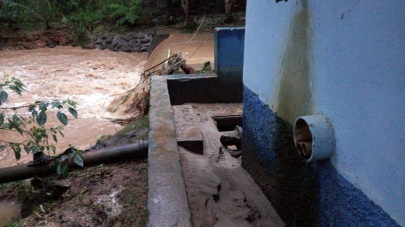 IBAITI - Captação do Rio Água Grande sofre nova inundação; Caminhões-pipa darão suporte ao abastecimento na cidade
