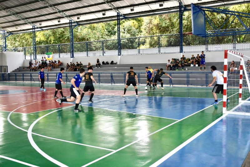 Jogos de futsal movimentam o JuniUEA