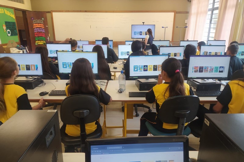 Plataforma da Educação, Leia Paraná teve 252 mil livros emprestados na primeira semana