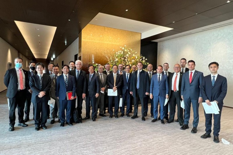 Ratinho Junior apresenta mercado de carnes do Paraná em reuniões com grandes empresas do Japão