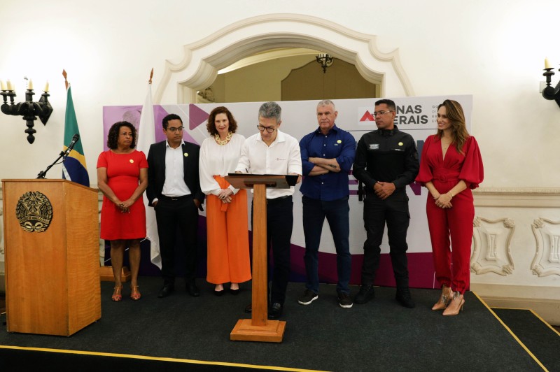 Governador assina decreto que regulamenta lei sobre dignidade menstrual 