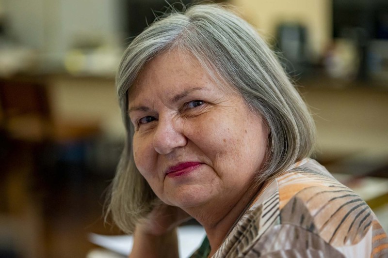 Mês das mulheres: conheça a chilena que ajuda a cultura paranaense a escrever sua história