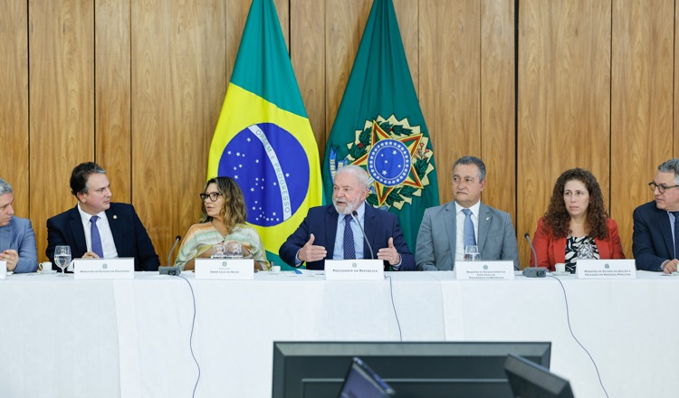 Lula lança o ‘Mãos à Obra’, plataforma para acelerar crescimento do país.