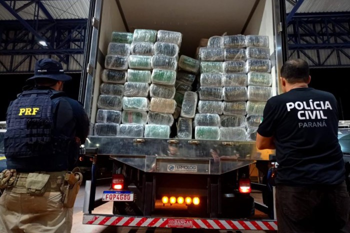 Em ação conjunta, PCPR e PRF apreendem mais de 1,9 tonelada de maconha em Cascavel