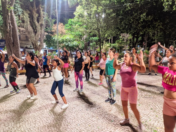 AULÃO DE DANÇA E FUNCIONAL MARCAM RETOMADA DAS ATIVIDADES DO CRAS