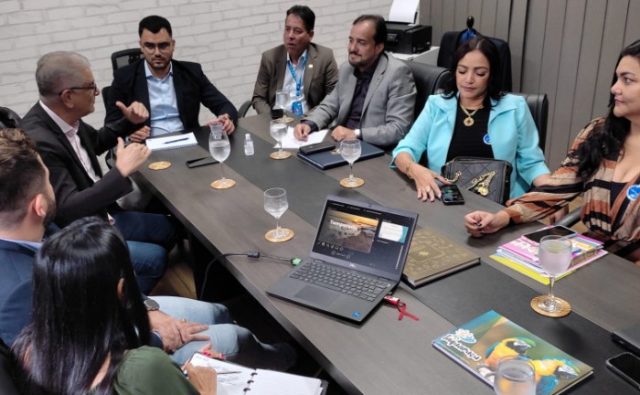 Governo do Estado e Sebrae discutem parceria para a Temporada de Praia 2023