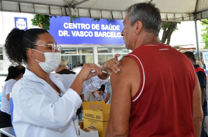 Nova Iguaçu segue com campanha de vacinação bivalente contra covid-19 nesta quarta-feira (15)