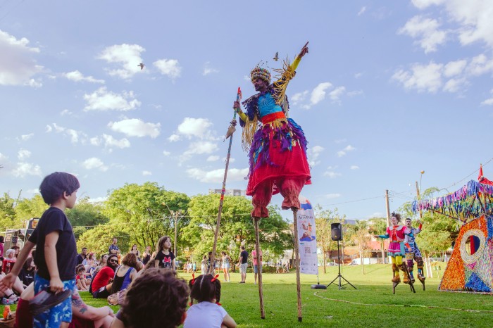 Projeto Crianças no Teatro chega a Londrina com o espetáculo 