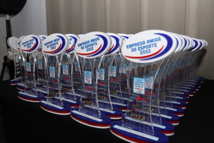 Governo do Estado homenageia empresas que apoiam o esporte baiano