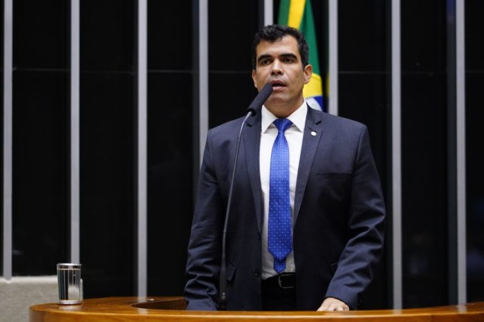 Projeto proíbe mineração e aproveitamento energético em terra indígena