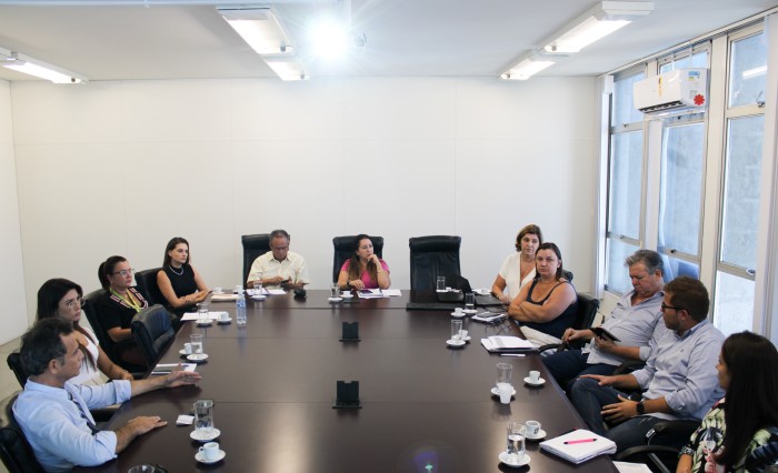 Secretaria de Educação inicia Grupo de Trabalho com prefeitura de Florianópolis para sanar falta de vagas nas escolas do município