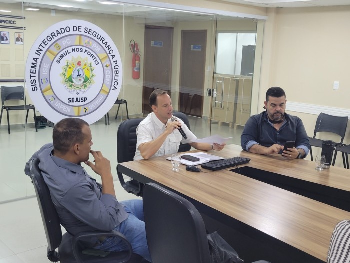 Estado discute melhorias no fluxo de migrantes pelo Acre