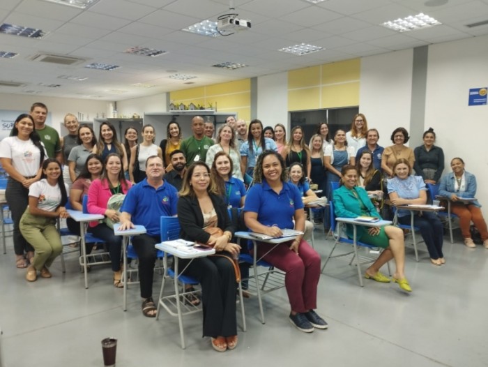 Lucas do Rio Verde debate fluxo migratório de estrangeiros com equipes técnicas da Assistência Social