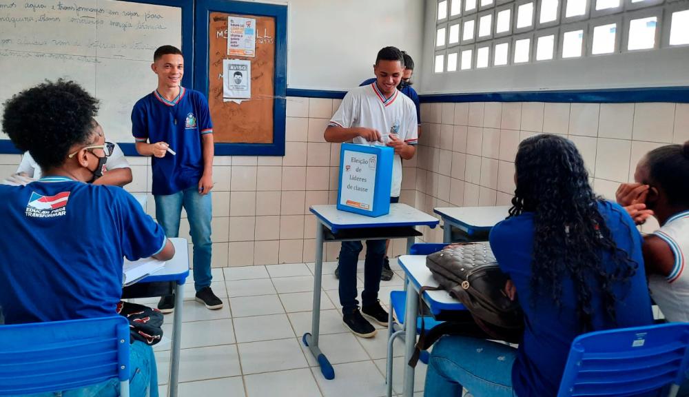 Bahia: Rede estadual de ensino.