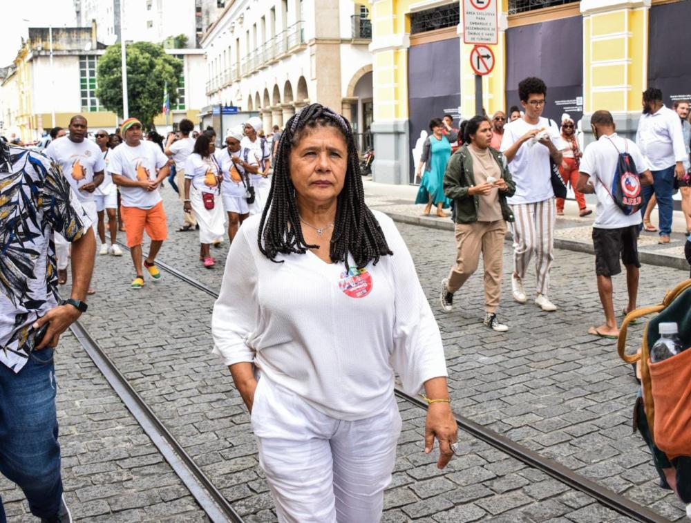 Projeto de Marta Rodrigues propõe plano participativo sobre diagnósticos e problemas das chuvas em Salvador.