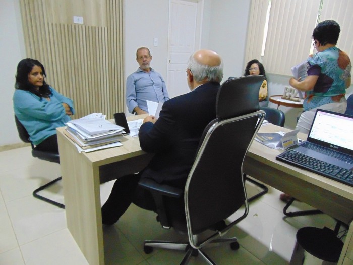 Secretaria Municipal de Educação avalia parceria para oferecer aulas de judô a alunos especiais da rede