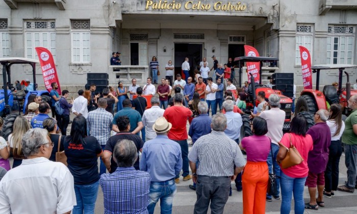 Prefeito Sivaldo Albino lança Programa Municipal de Aração (MPA), e serviços passam a ser executados na área rural a partir desta segunda