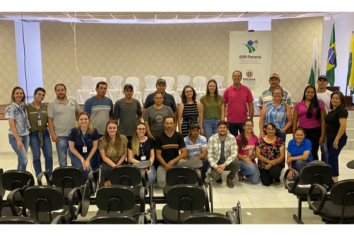 Com apoio do IDR-Paraná, produtores de queijo da região central criam associação