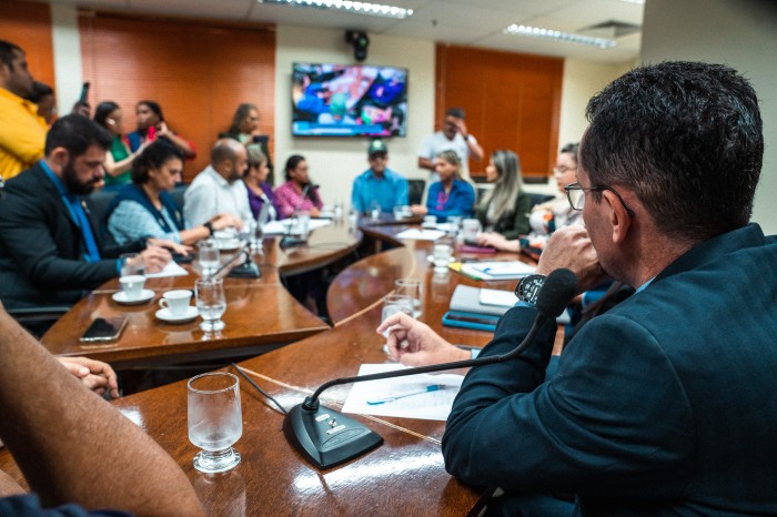Sesacre apresenta plano de ações para deputados da Comissão da Saúde na Aleac