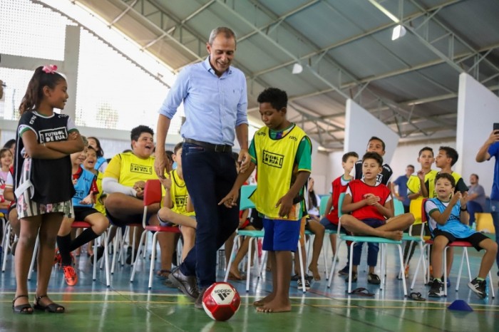 Projeto Futebol de Rua pela Educação é implantado na Escola Cecília Meireles
