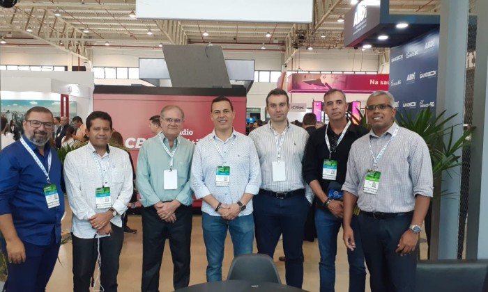 CIDADES INTELIGENTES: Prefeito Sivaldo Albino participa de congresso no Paraná