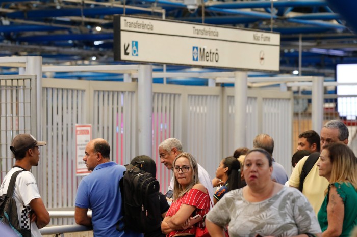 Juíza reafirma decisão que permite catraca livre no metrô de São Paulo