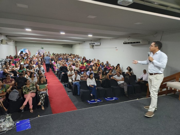 Educação abre série de visitas técnicas às regionais em Pirapora e Montes Claros