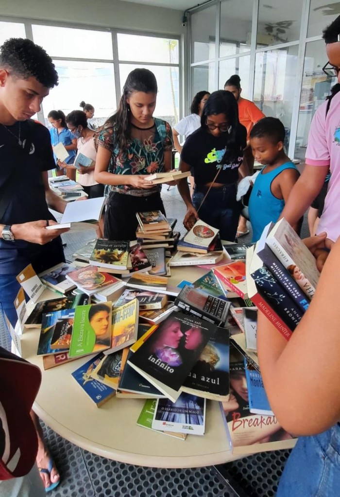 Clube do Livro Alagoinhas celebra sucesso da Feira de Troca de Livros e convida comunidade para encontro neste sábado (25)