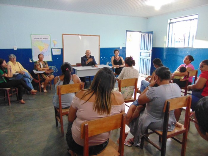 Prefeitura estuda reativar escola no povoado de Caldeirão para cursos profissionalizantes