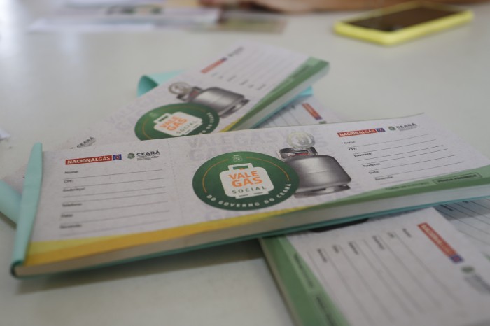 Vale-Gás Social: famílias cearenses começam a receber tíquetes