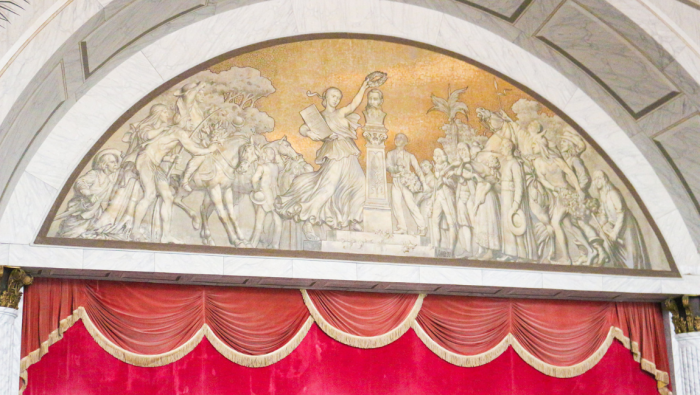 MTur investe em construção e reforma de oito teatros pelo país