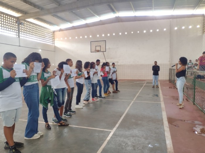 Estudantes do Centro Educacional Hidelbrando Lima Filho recebem projeto Semu nas Escolas