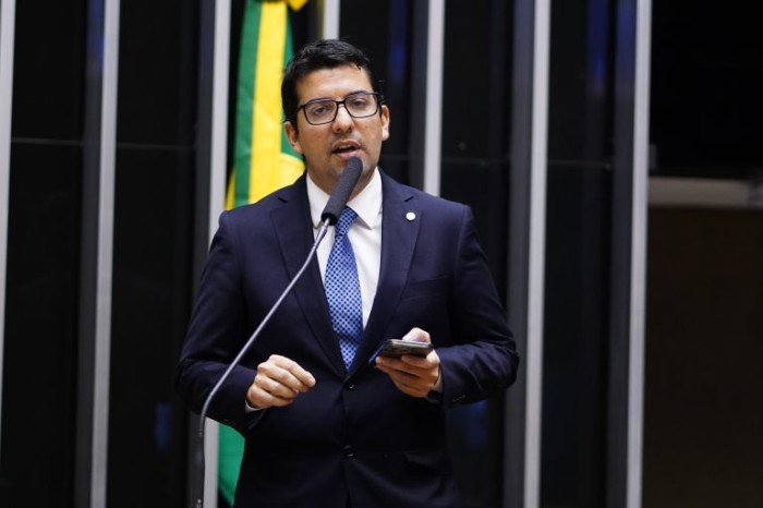 Projeto isenta IPI de celular para agricultor familiar, pescadores e famílias de baixa renda