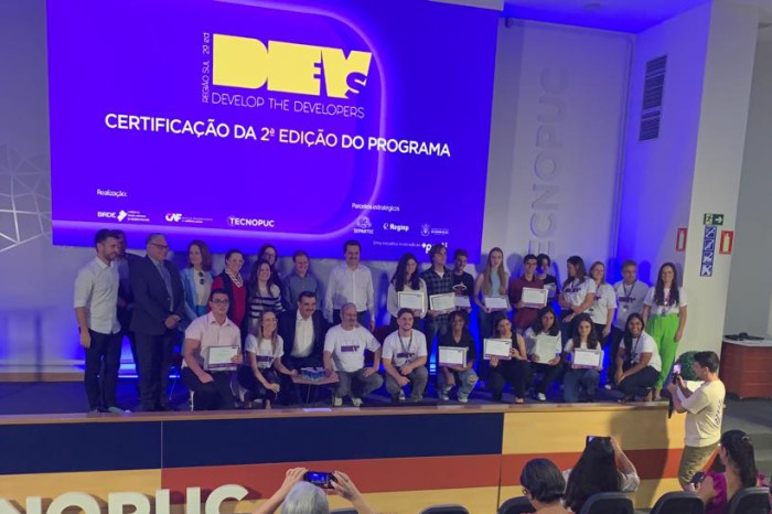 Curso de desenvolvedor de sistemas do BRDE forma 632 alunos de escolas públicas