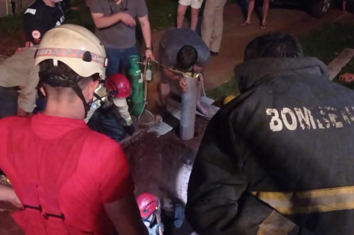 Bombeiros do Paraná salvam criança de 1 ano e 11 meses que caiu em buraco em Mamborê