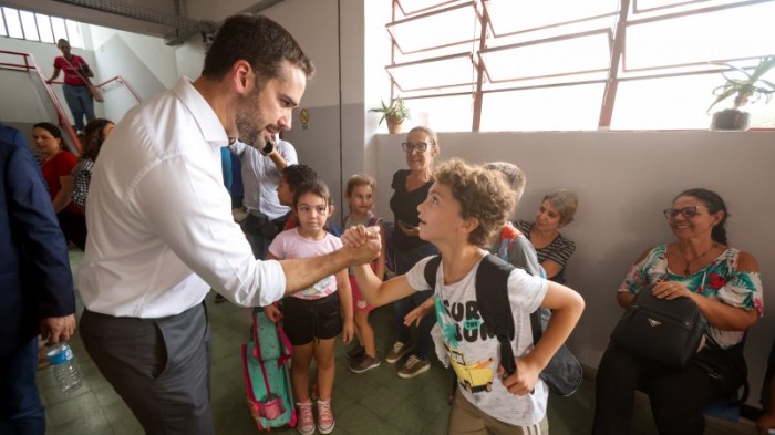 Após receber investimento, Instituto Pedro Schneider, de São Leopoldo, é devolvido à comunidade escolar