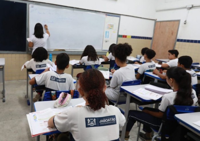 Prefeitura do Jaboatão contratará 399 auxiliares de apoio pedagógico