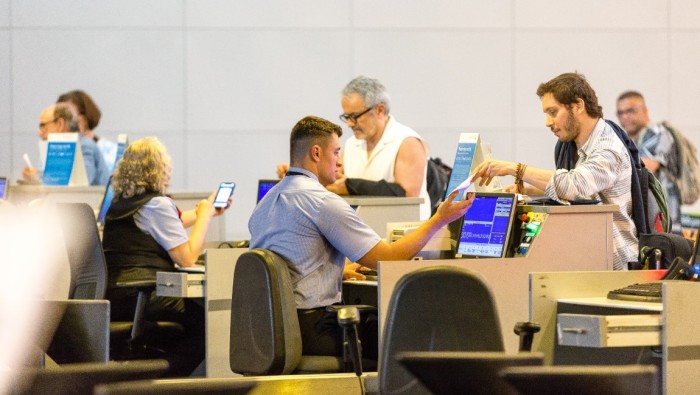 Mais de 6,5 milhões de pessoas voaram pelo país em fevereiro